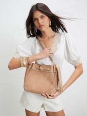 River Island Faux Suede Tassel Bucket Bag - Imagem 1 de 6