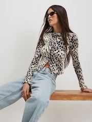 River Island Cream Long Sleeve Leopard Print Ribbed Button Front Top - Image 3 of 4