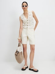 River Island Cream Sleeveless 3D Flower Crochet Waistcoat - Image 2 of 4