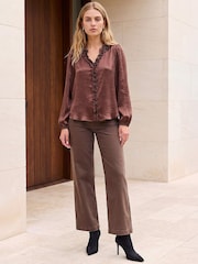 Қоңыр - Roman Crinkle Satin Frill V-Neck Top - 4суретінің 2 суреті
