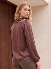 Қоңыр - Roman Crinkle Satin Frill V-Neck Top - 4суретінің 4 суреті