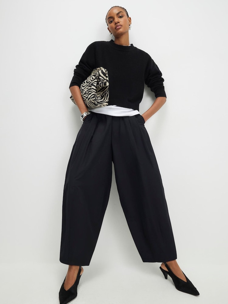 River Island Black Poplin Barrel Trousers - Image 1 of 4 River Island Black Poplin Barrel Trousers - Image 1 of 4
