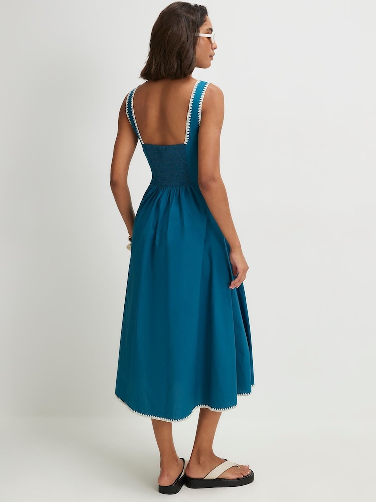 River Island Blue Sleeveless Whipstitch Pleated Poplin Midi Dress - Image 2 of 4 River Island Blue Sleeveless Whipstitch Pleated Poplin Midi Dress - Image 2 of 4