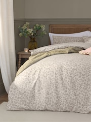 Wylder Grace Leaf Jacquard Satin Duvet Cover Set - 画像 3 / 3