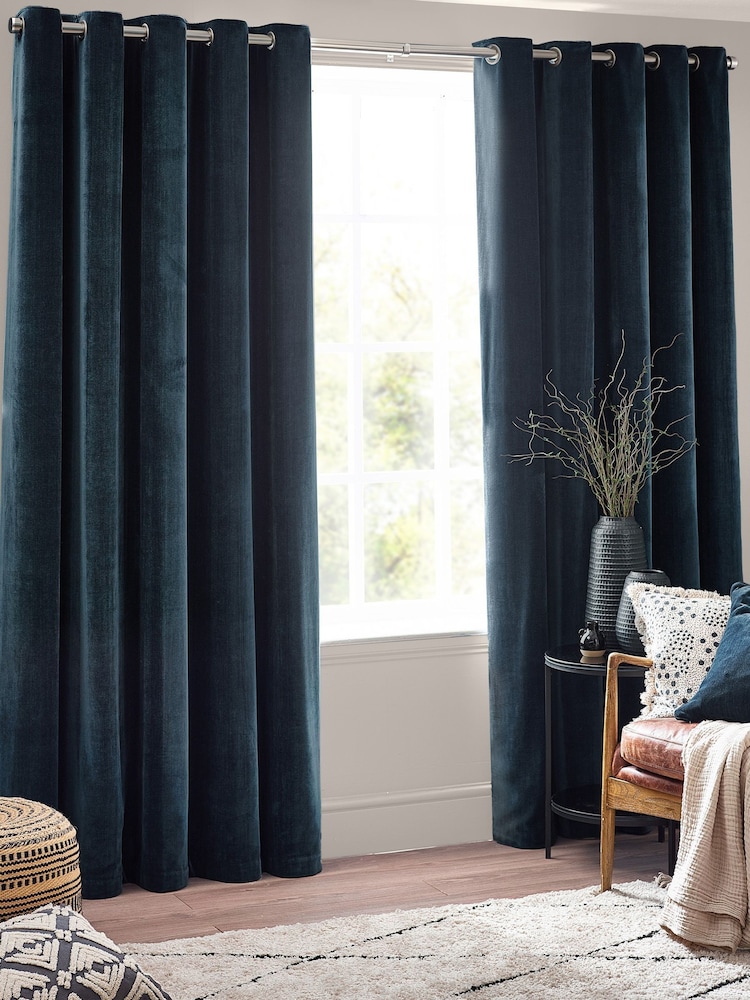 Yard Navy Heavy Chenille Blackout Eyelet Curtain - Image 2 of 4
