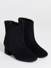 Botas de tacón ancho de JD Williams - Imagen 2 de 4