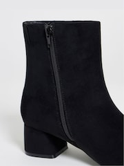 Botas de tacón ancho de JD Williams - Imagen 4 de 4