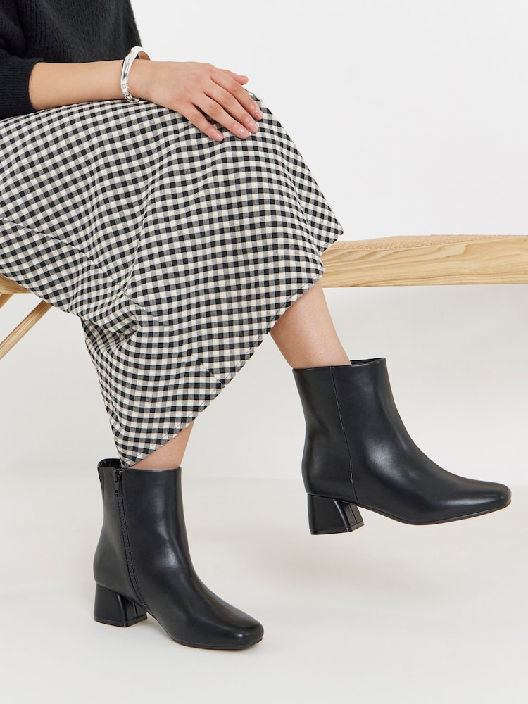 JD Williams Black Wide Fit Block Heel Ankle Boots - Image 1 of 4 JD Williams Black Wide Fit Block Heel Ankle Boots - Image 1 of 4