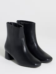 JD Williams Black Wide Fit Block Heel Ankle Boots - Image 4 of 4