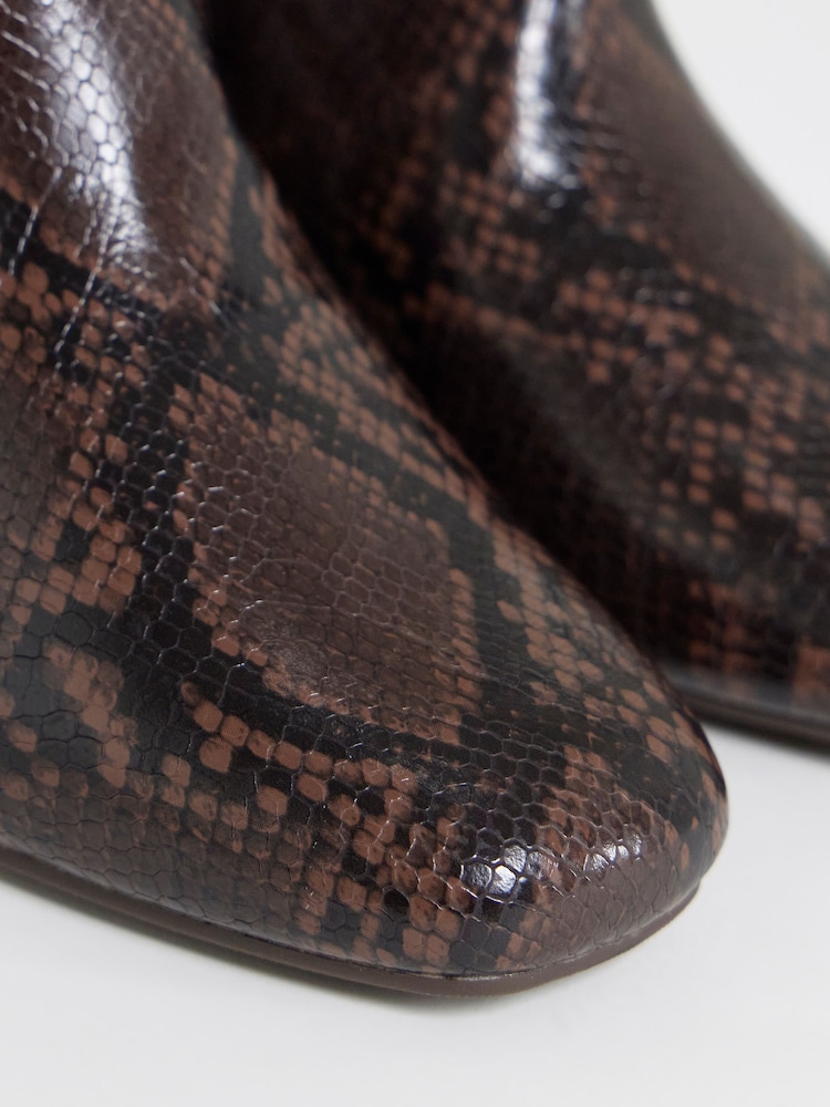 JD Williams Animal Extra Wide Fit Block Heel Ankle Boots - Image 4 of 4