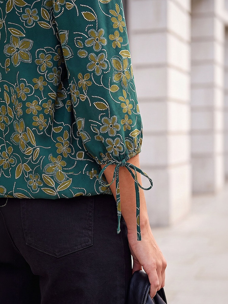 Roman Green Floral V-Neck Stretch Top - Image 4 of 4 Roman Green Floral V-Neck Stretch Top - Image 4 of 4