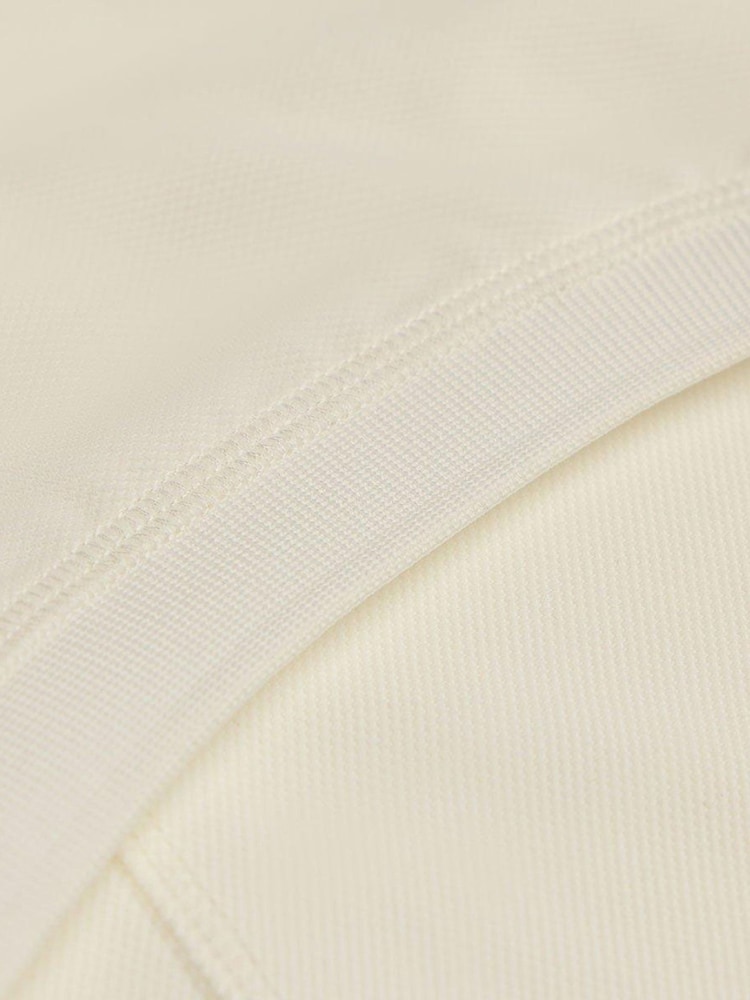 Golfino White Marissa Sleeveless Performance Golf Polo Shirt - Image 7 of 7 Golfino White Marissa Sleeveless Performance Golf Polo Shirt - Image 7 of 7