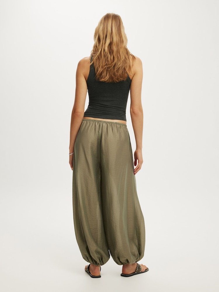 Cotton On Green Rio Balloon Trousers - Image 2 of 5 Cotton On Green Rio Balloon Trousers - Image 2 of 5