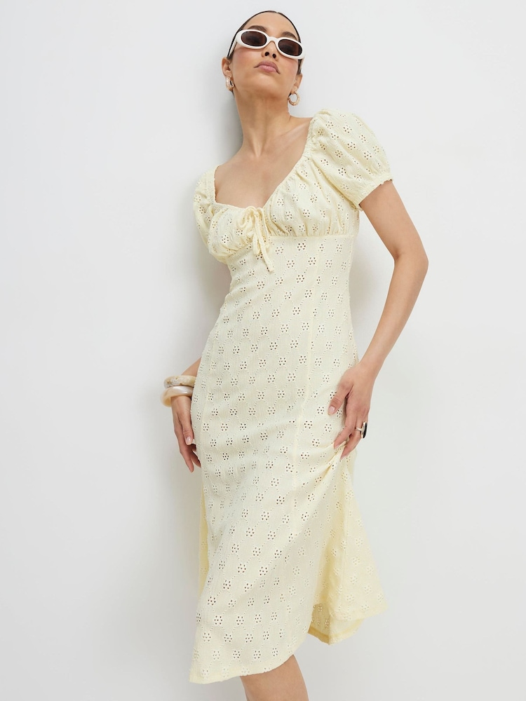 River Island Short Sleeve Broderie Midi Dress - Imagen 1 de 4