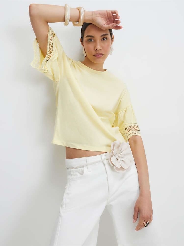 River Island Short Sleeve Crochet Trim T-Shirt - Bild 1 von 4