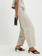 River Island-bukser i bomullsblanding med Baggy bukseben - Bilde 2 av 4