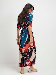 Robe longue à manches courtes et imprimé feuilles River Island - Image 2 sur 4