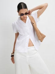 Puti - River Island Short Sleeve Button Front Blouse - Larawan 1 ng 4