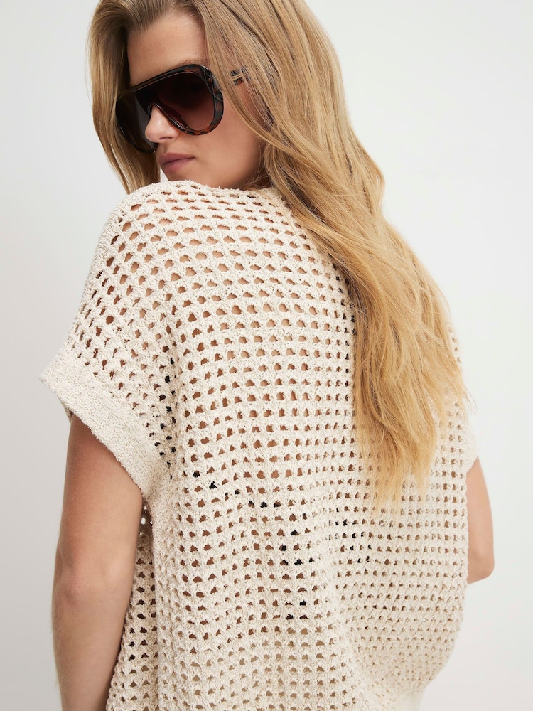 River Island Gold Short Sleeve Knitted Boxy Waistcoat - Image 4 of 4 River Island Gold Short Sleeve Knitted Boxy Waistcoat - Image 4 of 4