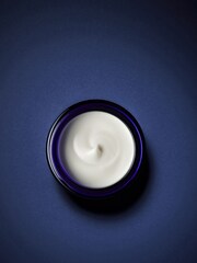 Neals Yard Remedies Frankincense Intense Age Defy Cream 50g - Image 3 of 5