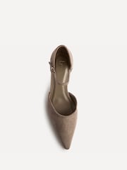 Linzi Natural Sabina Closed Back Court Heels - Image 4 of 5