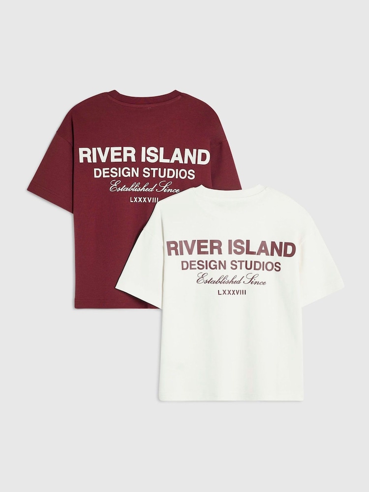 أحمر - حزمة من 2 تيشِرتات بطبعة شعار "River" على الظهر من River Island - صورة 2 من 4 أحمر - حزمة من 2 تيشِرتات بطبعة شعار "River" على الظهر من River Island - صورة 2 من 4
