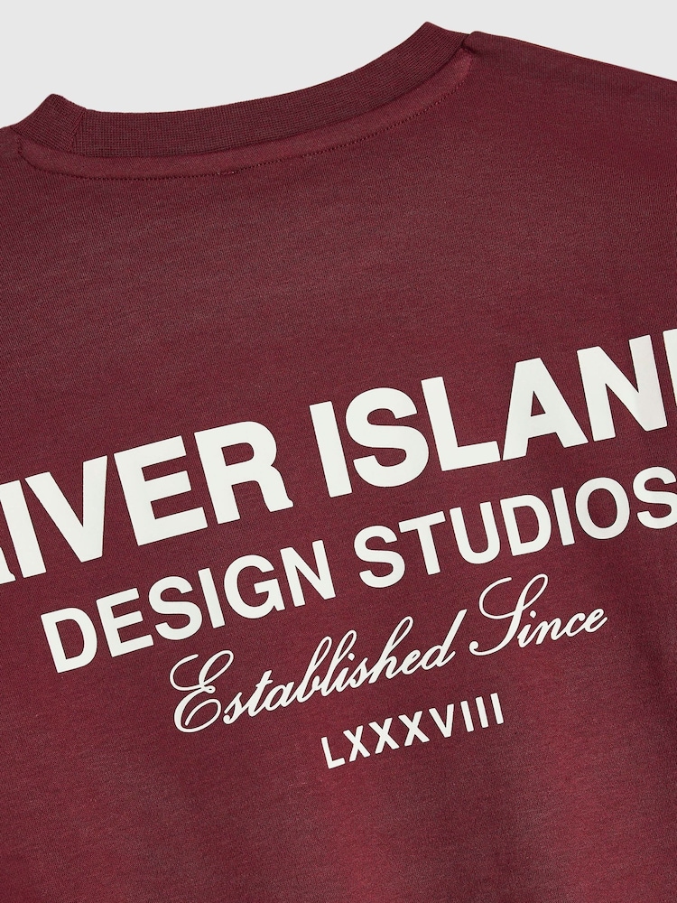 أحمر - حزمة من 2 تيشِرتات بطبعة شعار "River" على الظهر من River Island - صورة 4 من 4 أحمر - حزمة من 2 تيشِرتات بطبعة شعار "River" على الظهر من River Island - صورة 4 من 4