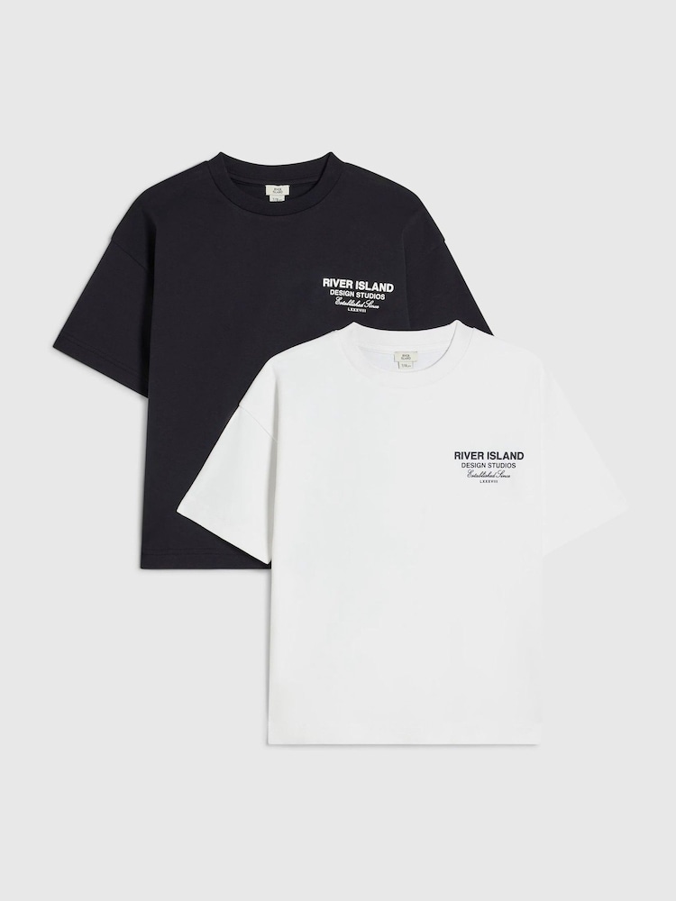 أسود - حزمة من 2 تيشِرتات بطبعة شعار "River" على الظهر من River Island - صورة 2 من 4 أسود - حزمة من 2 تيشِرتات بطبعة شعار "River" على الظهر من River Island - صورة 2 من 4