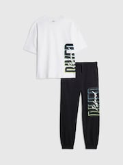 طقم من تيشرت وبنطلون رياضي بشعار "River" من River Island - صورة 1 من 4
