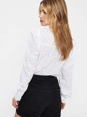 Vero Moda Black High Waist Mom Denim Shorts - Image 2 of 5