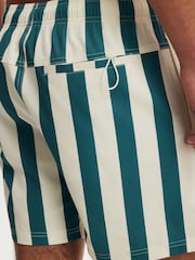 Cotton On Green Stretch Swim Shorts - Image 2 of 5