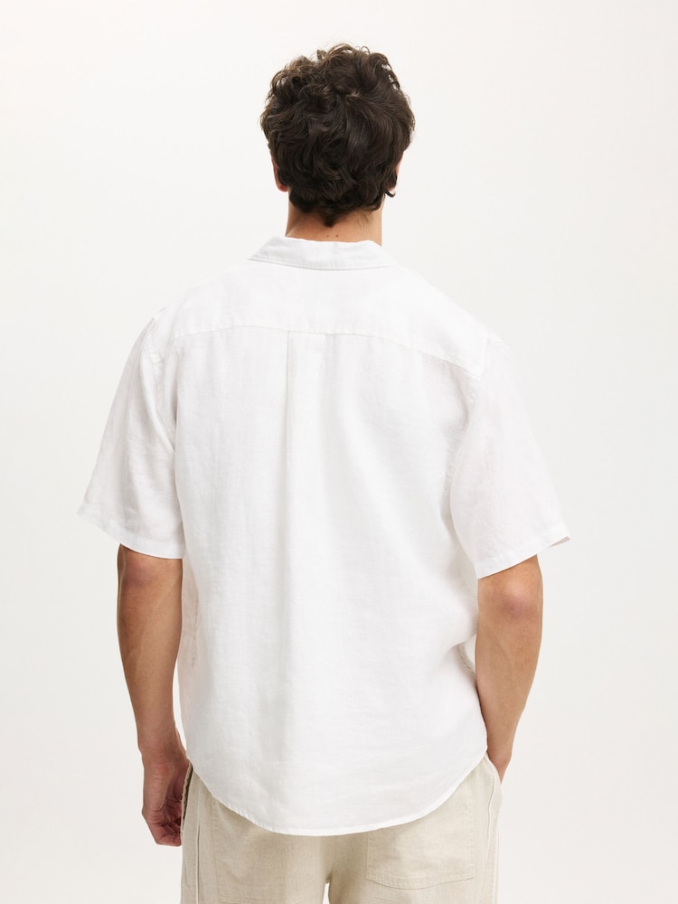 Cotton On White Short Sleeve Relaxed Linen Shirt - Image 2 of 5 Cotton On White Short Sleeve Relaxed Linen Shirt - Image 2 of 5