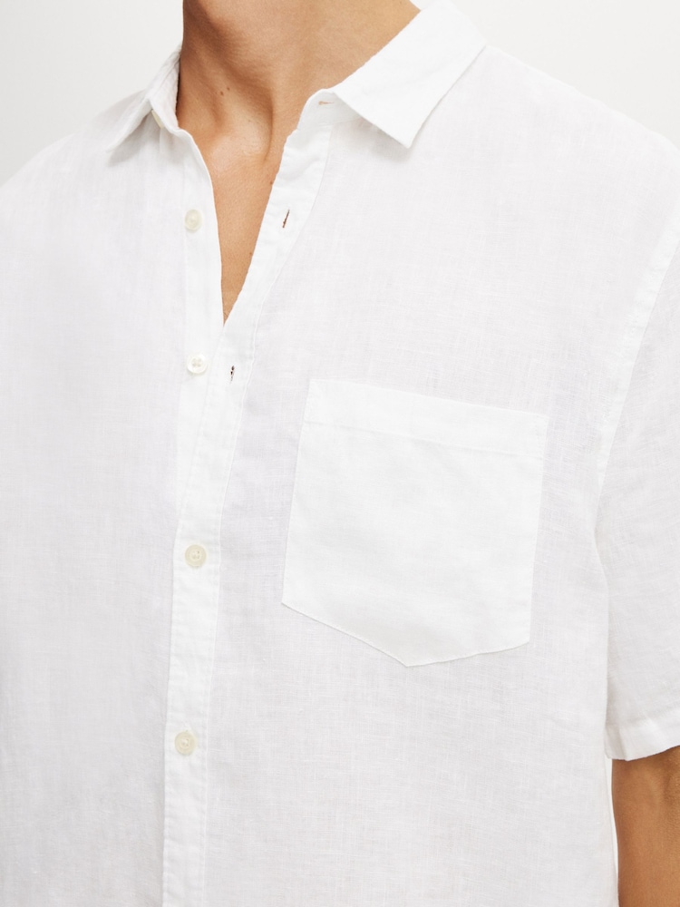 Cotton On White Short Sleeve Relaxed Linen Shirt - Image 5 of 5 Cotton On White Short Sleeve Relaxed Linen Shirt - Image 5 of 5