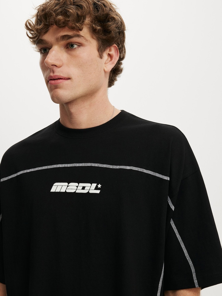 Cotton On Black Cropped Fit Graphic T-Shirt - Image 4 of 4