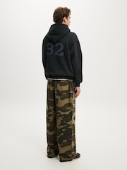 أخضر - بنطلون واسع جدًا Super Baggy من Cotton On - صورة 4 من 4