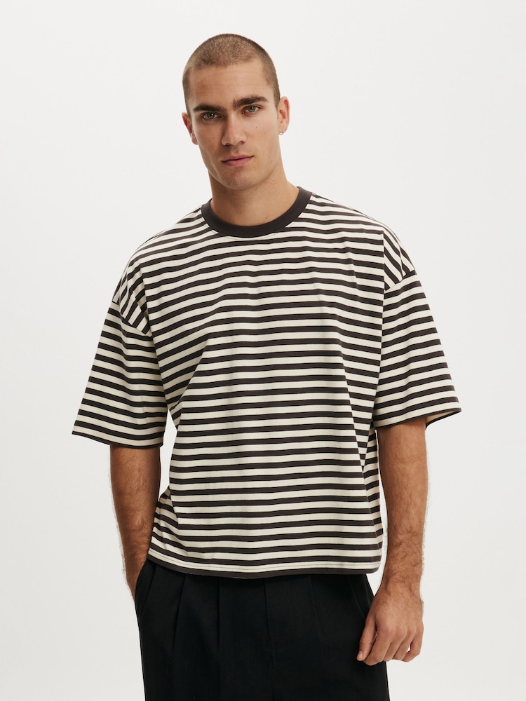 Bitter Brown Stripe - Cotton On חולצת טי קרופ - תמונה 1 מתוך 4 Bitter Brown Stripe - Cotton On חולצת טי קרופ - תמונה 1 מתוך 4