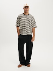 Bitter Brown Stripe - Cotton On חולצת טי קרופ - תמונה 3 מתוך 4
