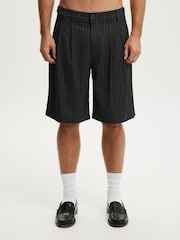 Cotton On Grey Super Baggy Pleated Shorts - Image 1 of 5