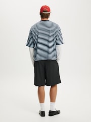 Cotton On Grey Super Baggy Pleated Shorts - Image 4 of 5