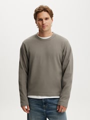 مزركش بلون رمادي صخري - تيشرت قصير بأكمام طويلة وملمس بارز من Cotton On - Image 1 of 4