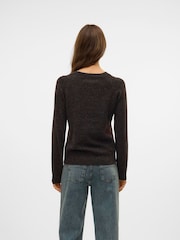 Шоколадты қоңыр - Vero Moda дөңгелек мойынға арналған жұмсақ сенсорлы тоқылған жемпір - 5суретінің 2 суреті