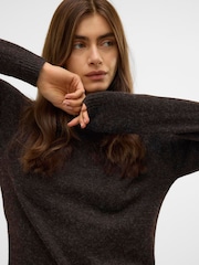 Шоколадты қоңыр - Vero Moda дөңгелек мойынға арналған жұмсақ сенсорлы тоқылған жемпір - 5суретінің 4 суреті