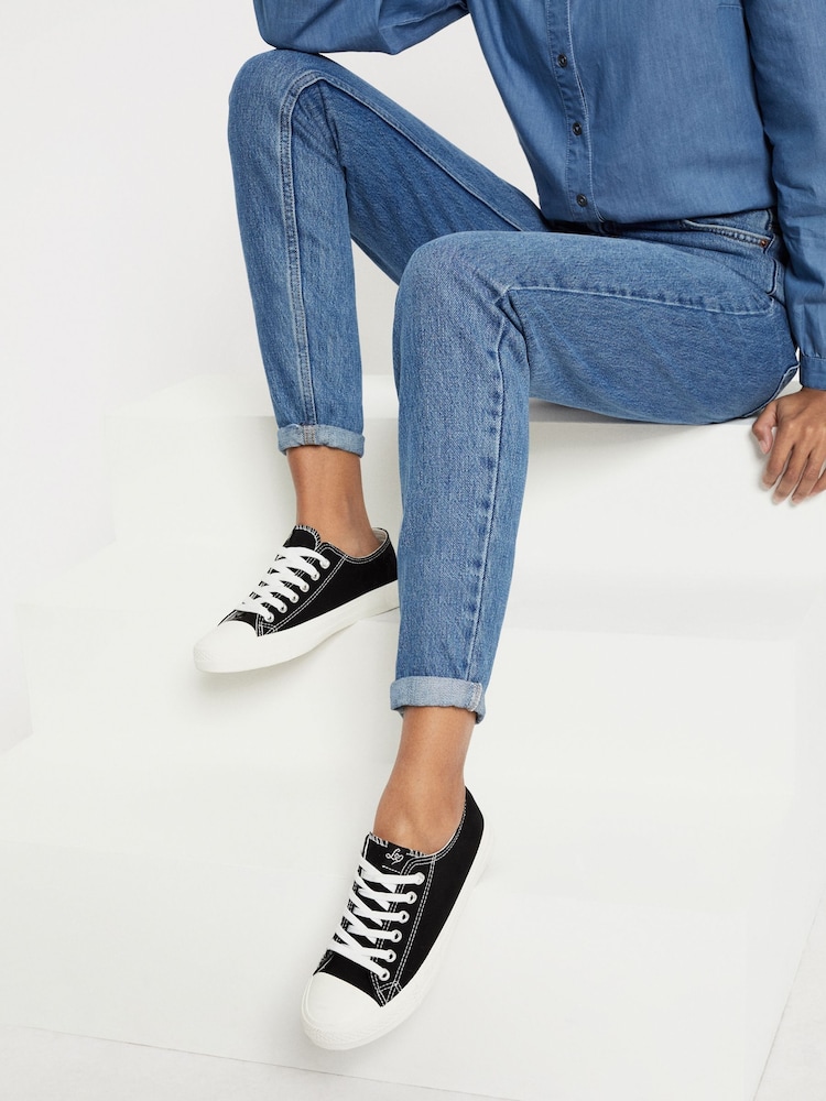 Lipsy Black Canvas Standard Fit Low Top Lace Up Canvas Trainer - Image 3 of 4