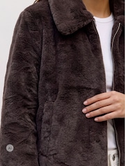VERO MODA Brown Plush Faux Fur Short Jacket - Image 4 of 5