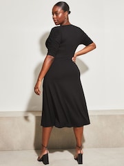 Lipsy Black Curve Jersey Short Ruched Sleeve Knot Side Midi Dress - Image 2 of 4