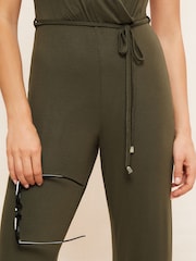 Khaki - Friends Like These - Jersey zomer-jumpsuit met wijde pijpen en V-hals in overslagstijl - Image 2 of 4