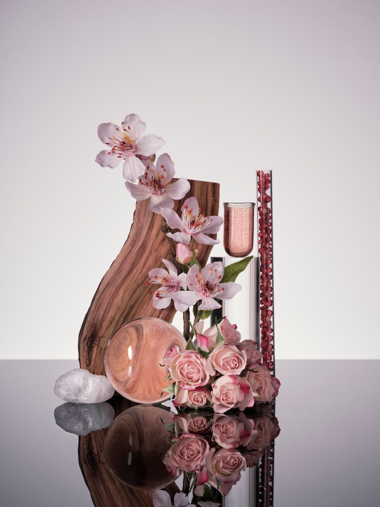 Carolina Herrera 212 VIP Rosé Eau de Parfum 50ml - Image 3 of 3
