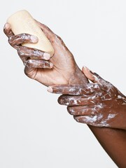 Clinique Dishless Facial Soap - Mild 150g - Image 3 of 4