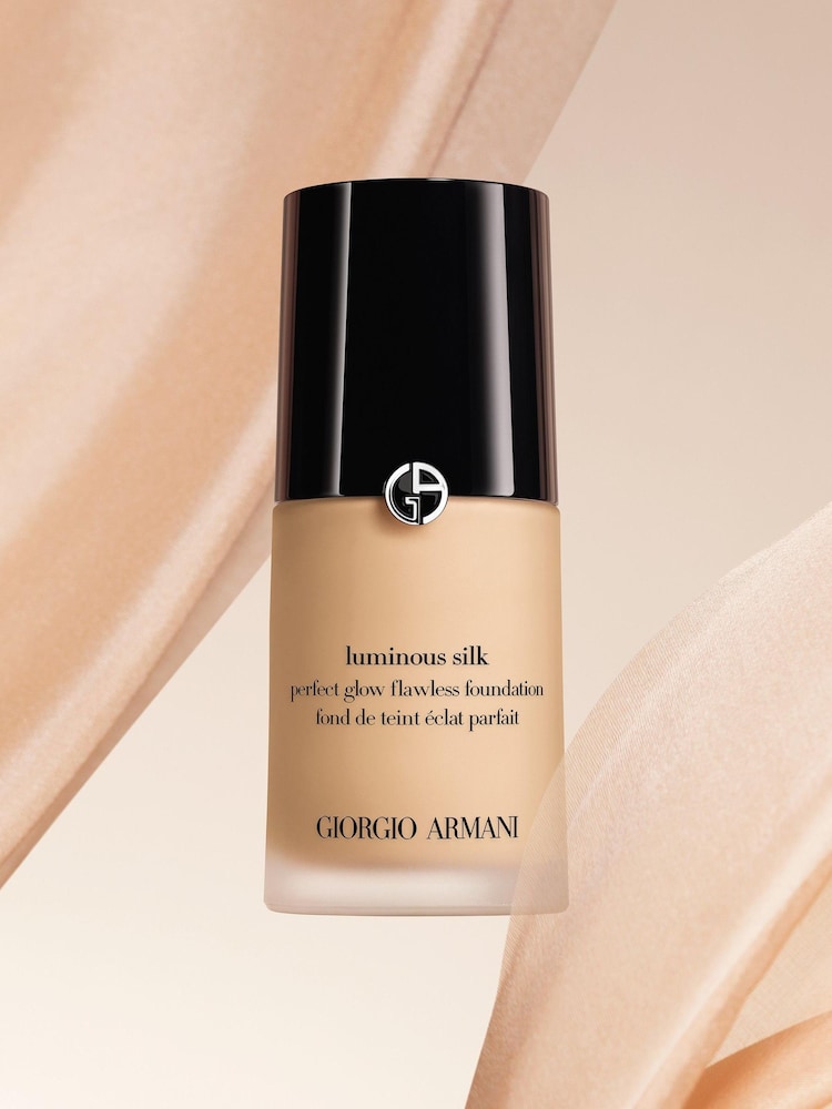 Armani Beauty Luminous Silk Foundation - Image 4 of 4