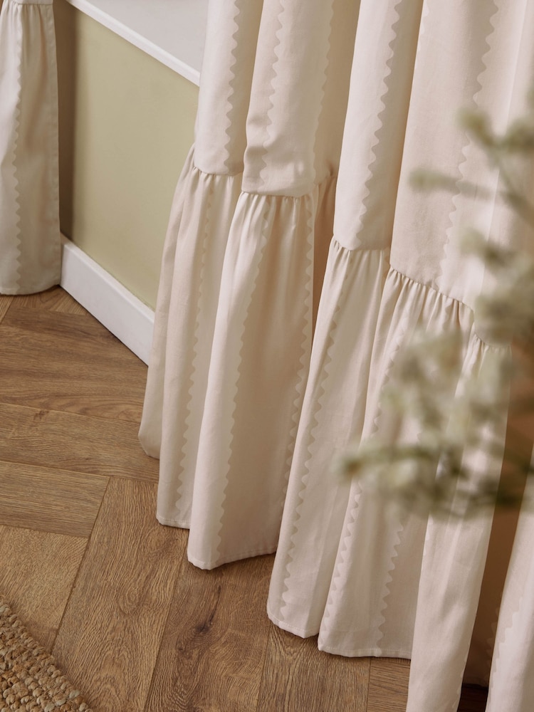 Wylder Birdie Stripe Ruffle Pencil Pleat Curtains - Imagen 5 de 5 Wylder Birdie Stripe Ruffle Pencil Pleat Curtains - Imagen 5 de 5